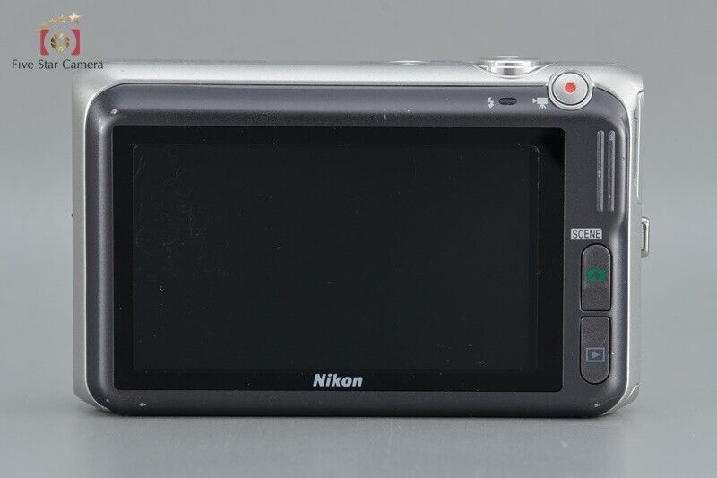 Very Good!! Nikon COOLPIX S6400 Silver 16.2 MP Digital Camera w/Box