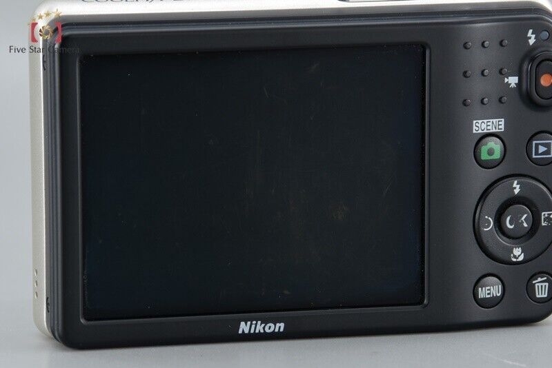 Very Good!! Nikon COOLPIX L32 Silver 20.1 MP Digital Camera
