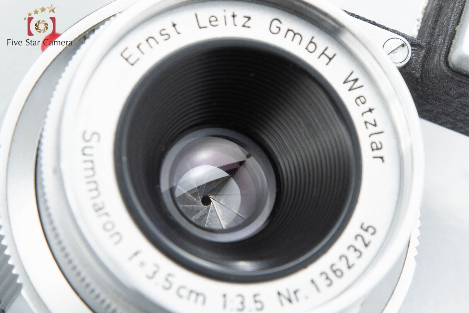 Leica Summaron 35mm f/3.5 Leica M Mount w/ Goggles