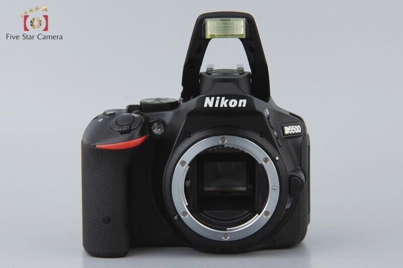 Near Mint!! Nikon D5500 Black 24.2 MP + AF-S DX NIKKOR 18-55mm f/3.5-5.6 G VR
