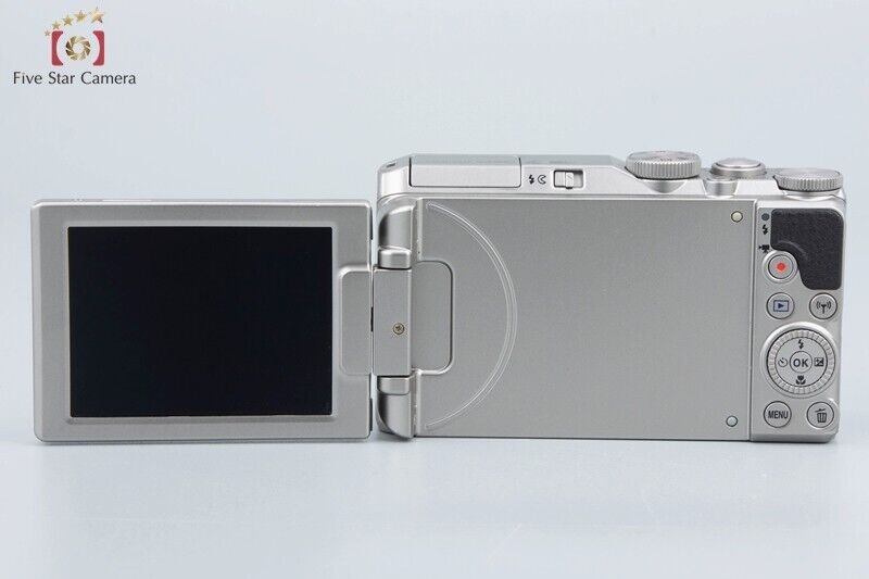 Near Mint!! Nikon COOLPIX S9900 Silver 16.0 MP Digital Camera