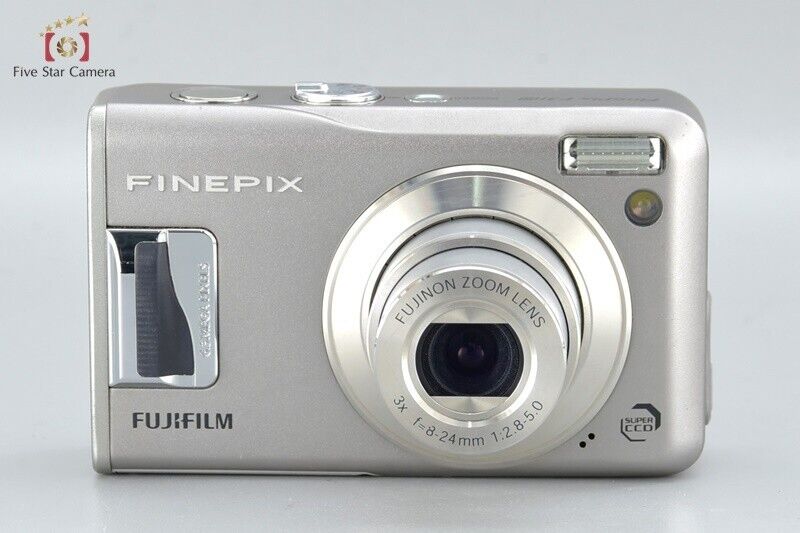 Very Good!! FUJIFILM FinePix F31 fd Silver 6.3 MP Digital Camera