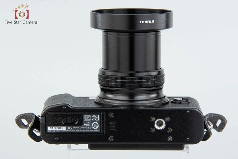 Near Mint!! Fujifilm X10 Black 12.0 MP Digital Camera w/ Box