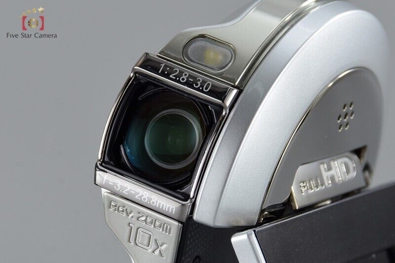 Very Good!! SANYO Xacti DMX-CS1 Silver 8.0 MP Digital Movie Camera