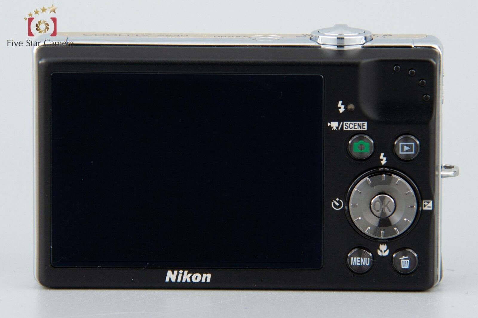 Very Good!! Nikon COOLPIX S640 Ice Silver 12.2 MP Digital Camera