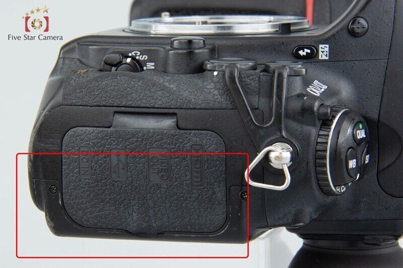 Nikon D700 12.1 MP Full Frame Digital SLR Camera Body