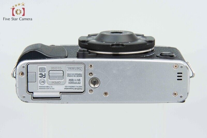 Very Good!! Fujifilm X-E3 Silver 24.3 MP + 7Artisans 18mm f/6.3 UFO Light Lens