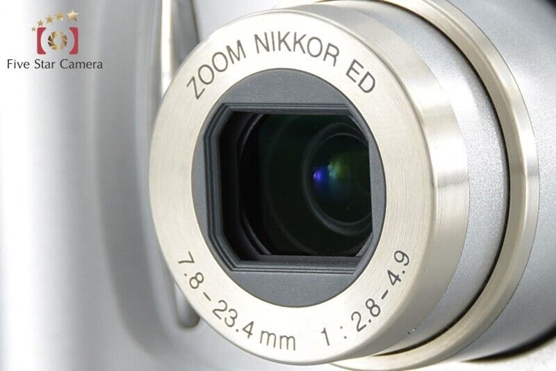 Near Mint!! Nikon COOLPIX 7600 7.4 MP Digital Camera w/Box