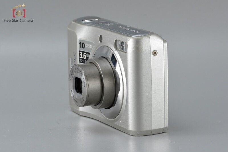 Very Good!! Nikon COOLPIX L20 Silver 10.0 MP Digital Camera